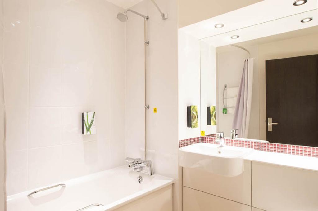 Premier Inn แลงคาสเตอร์ ภายนอก รูปภาพ